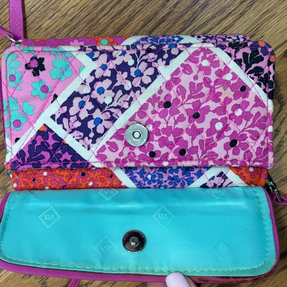 Vera Bradley RFID All in One Crossbody Bag - Picture 6 of 6
